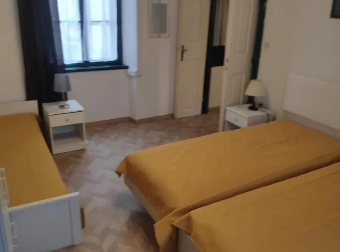 Apartment Poluotok