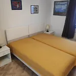 Poluotok *