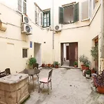 Poluotok Apartment *